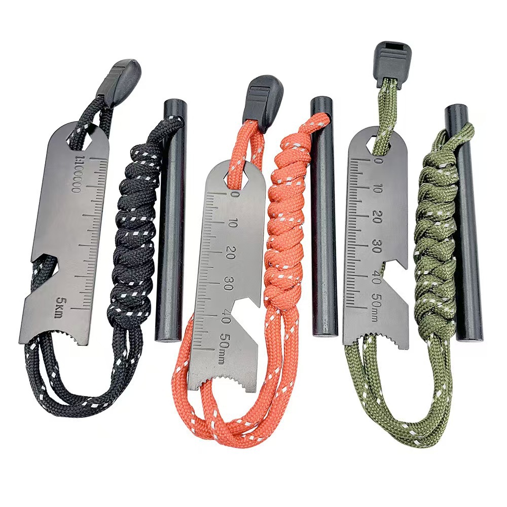 Outdoor Survival Fire Starter  - Ferro Rod Striker のレビューと価格