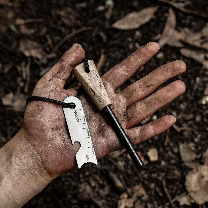 Portable outdoor flint, equipp - Ferro Rod Striker のレビューと価格