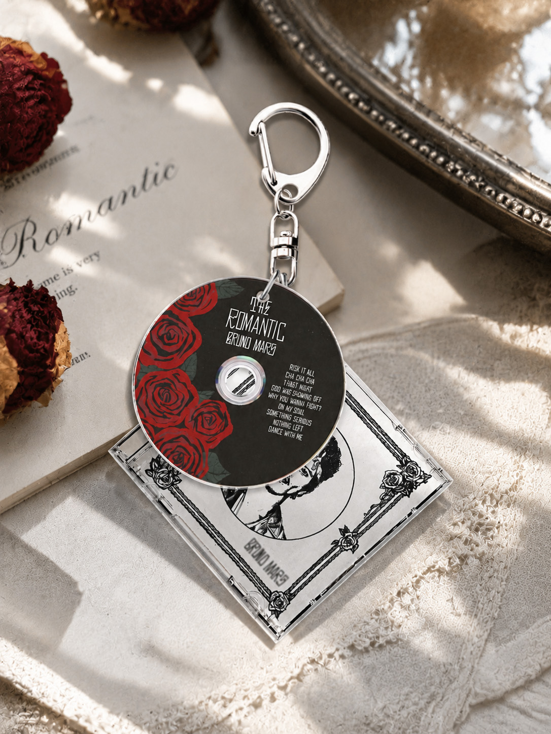Bruno Keychain，The Romantic，Ma - Carabiner Keychain のレビューと価格