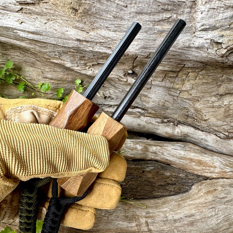 New Outdoor Flint Fire Starter - Ferro Rod Striker のレビューと価格