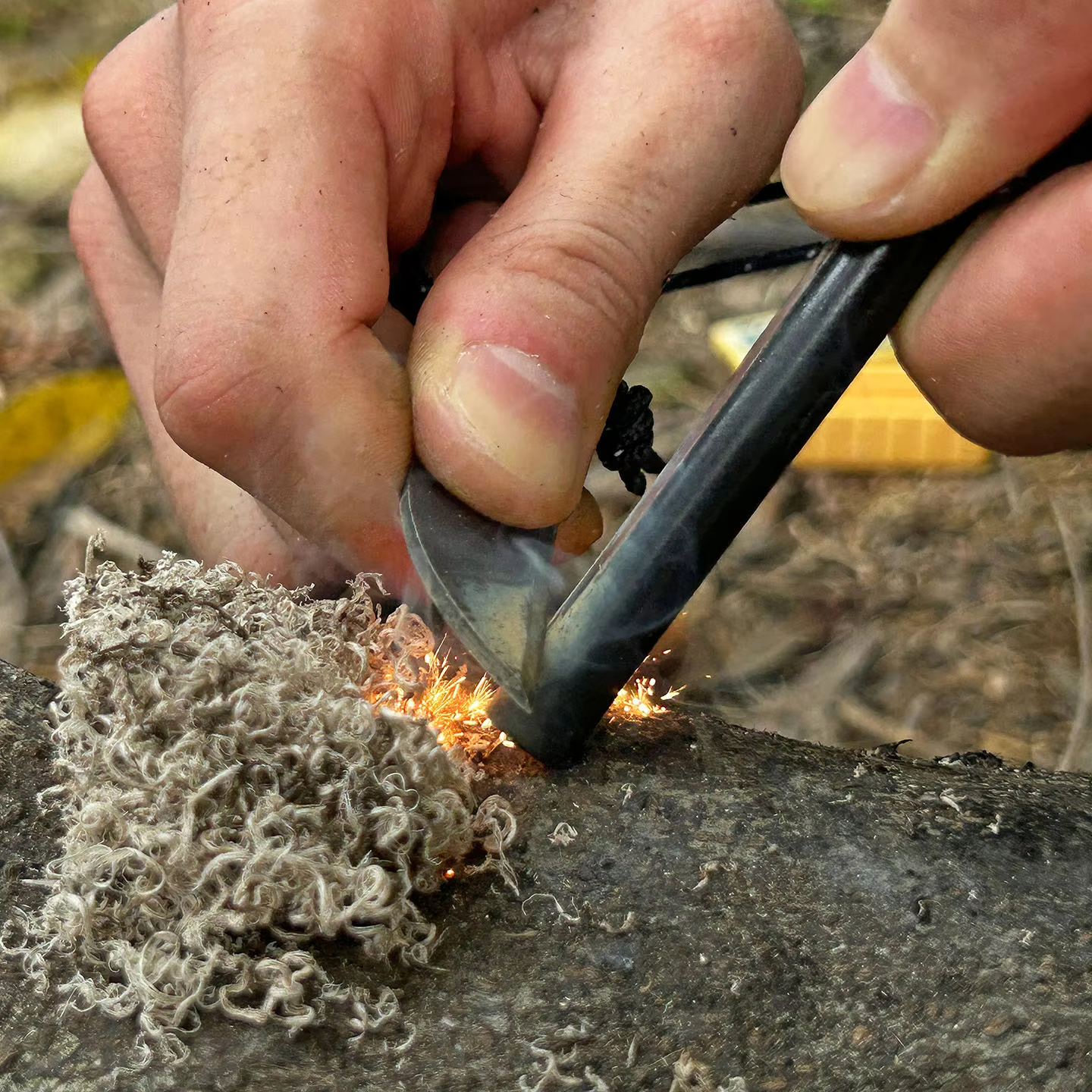 NEW Outdoor Camping Flint Set  - Ferro Rod Striker のレビューと価格