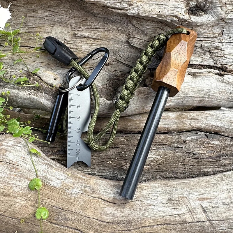 Outdoor Solid Wood Handle Fire - Ferro Rod Striker のレビューと価格
